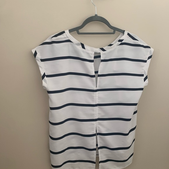 Abercrombie Short Sleeve Blouse - Picture 2 of 2